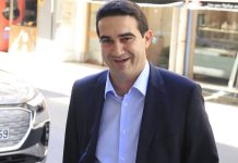 Ο 16χρονος γιος του Μιχάλη Κατρίνη οδηγούσε χωρίς δίπλωμα — καταδίωξη στο Χαλάνδρι και δημόσια τοποθέτηση του βουλευτή