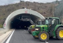 Τέμπη: Αποκαταστάθηκε η κυκλοφορία μετά τον προσωρινό αποκλεισμό από αγρότες – Τι σχεδιάζουν πριν τα Χριστούγεννα