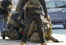 Στο μικροσκόπιο του Λευκού Οίκου η αιματηρή επέμβαση στη Μινεάπολη